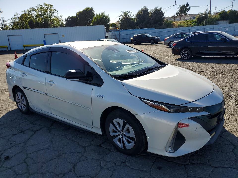 55763976 :رقم المزاد ، JTDKARFP9H3043910 vin ، 2017 Toyota Prius Prime مزاد بيع