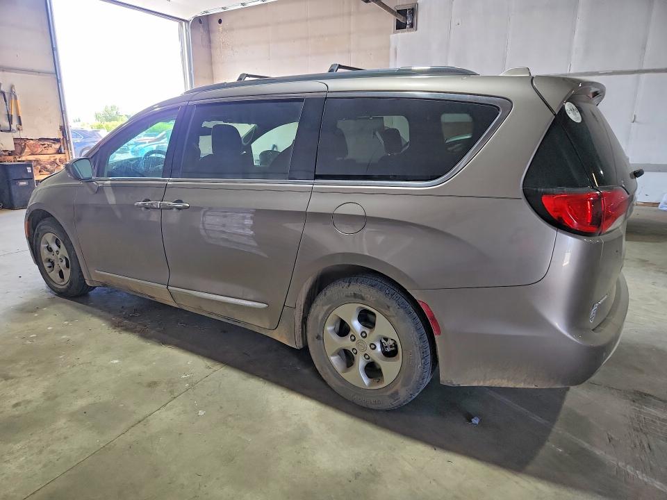 Продаж на аукціоні авто 2017 Chrysler Pacifica, vin: 2C4RC1EG8HR570873, номер лоту: 55209186