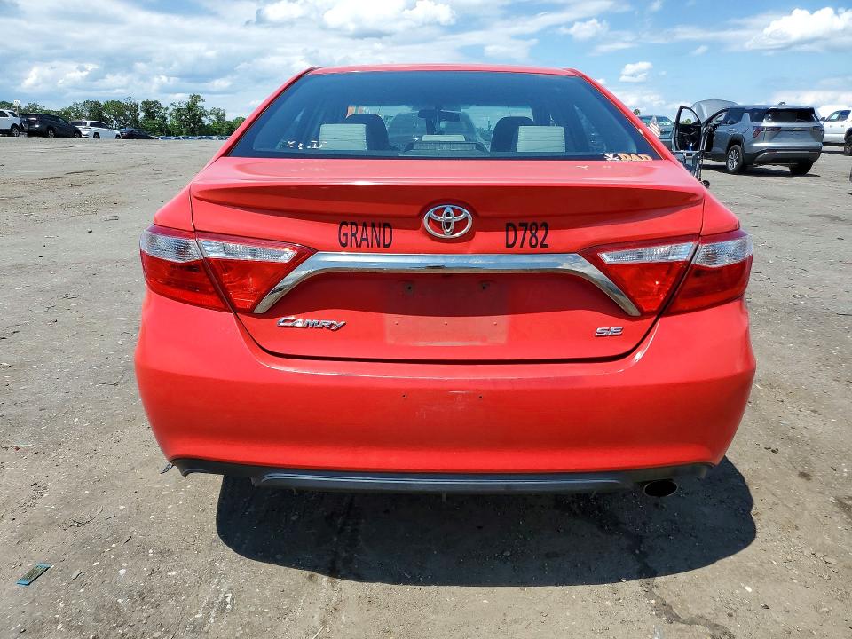 57500186 :رقم المزاد ، 4T1BF1FK2HU644170 vin ، 2017 Toyota Camry مزاد بيع