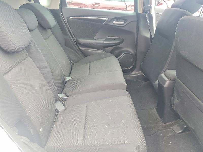 Продаж на аукціоні авто 2015 Honda Fit, vin: 3HGGK5H87FM702386, номер лоту: 53899336