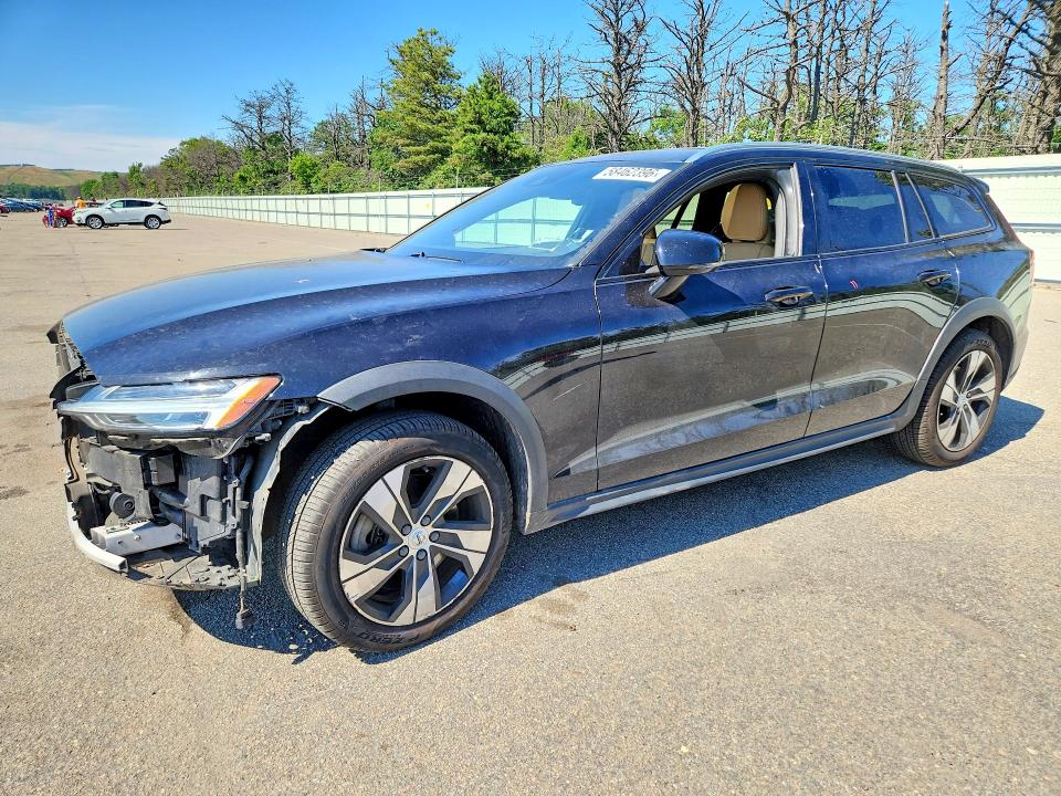 Продажа на аукционе авто 2020 Volvo V60 Cross Country, vin: YV4102WK0L1030457, номер лота: 58462396