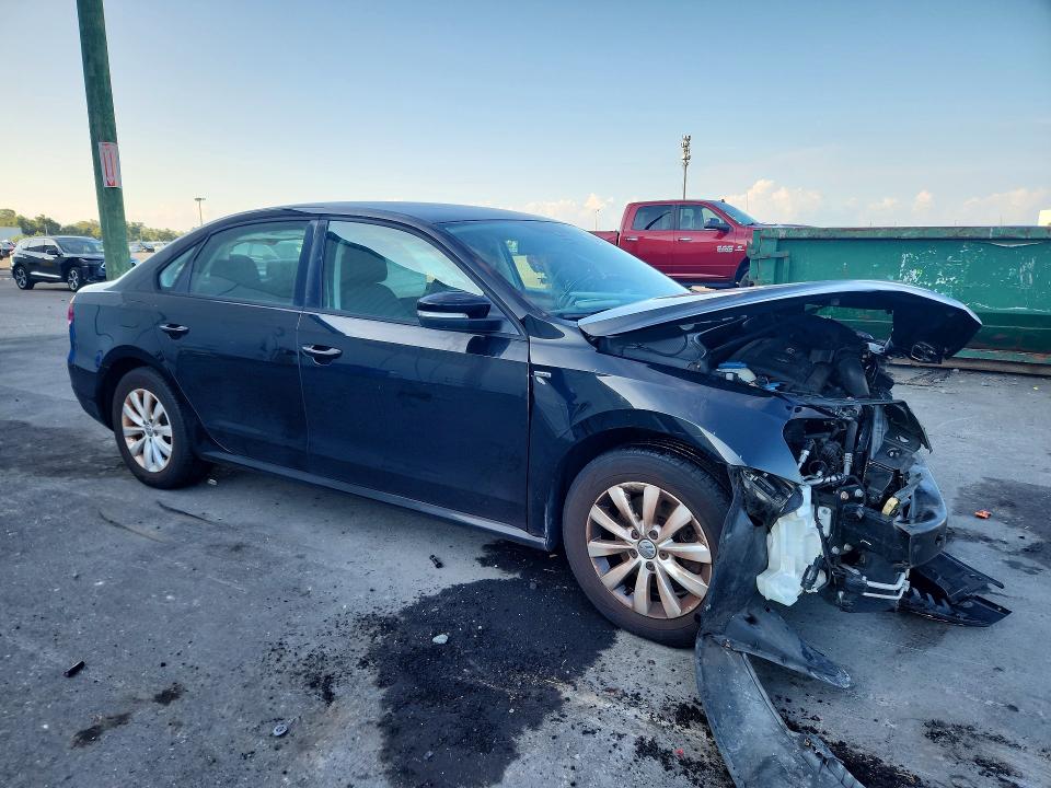 Продажа на аукционе авто 2015 Volkswagen Passat, vin: 1VWAT7A36FC005494, номер лота: 58555086