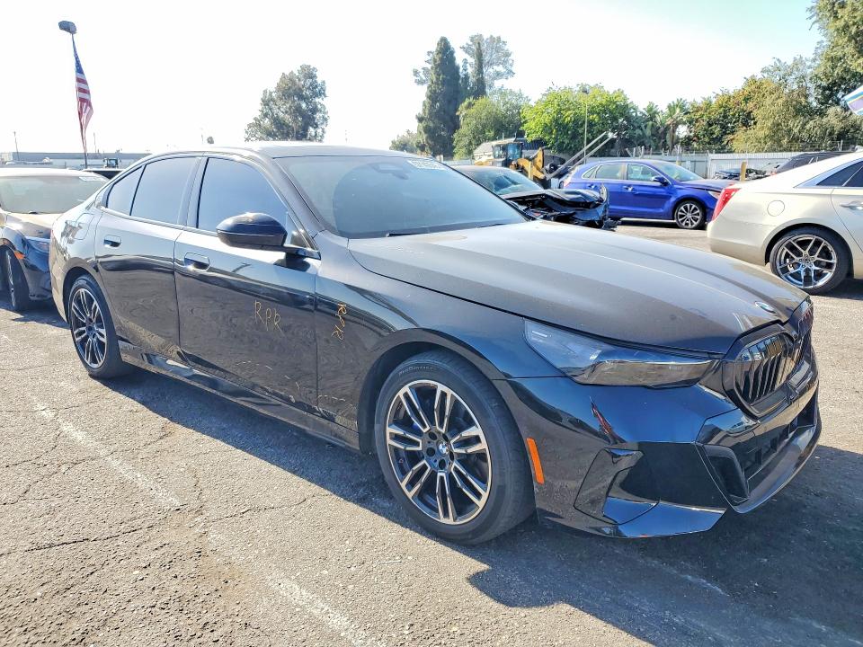 57149546 :رقم المزاد ، WBA43FJ00RCS32245 vin ، 2024 Bmw 530 مزاد بيع