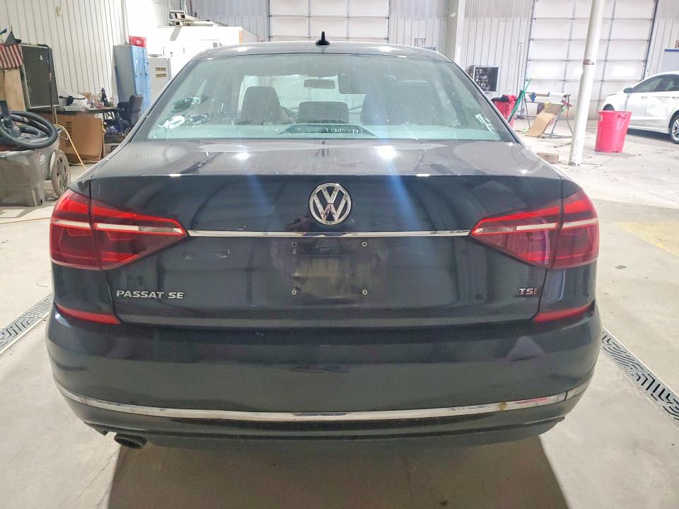 Продажа на аукционе авто 2017 Volkswagen Passat, vin: 1VWBT7A37HC053948, номер лота: 58700256