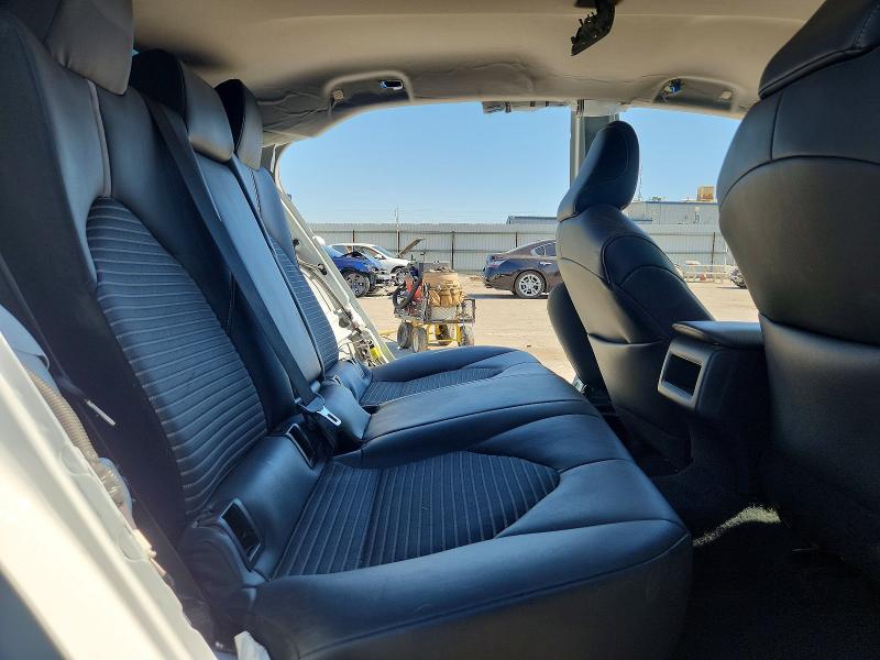 56506196 :رقم المزاد ، 4T1B11HK2KU268198 vin ، 2019 Toyota Camry مزاد بيع