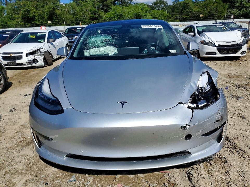 57352346 :رقم المزاد ، 5YJ3E1EA9JF095361 vin ، 2018 Tesla Model 3 مزاد بيع