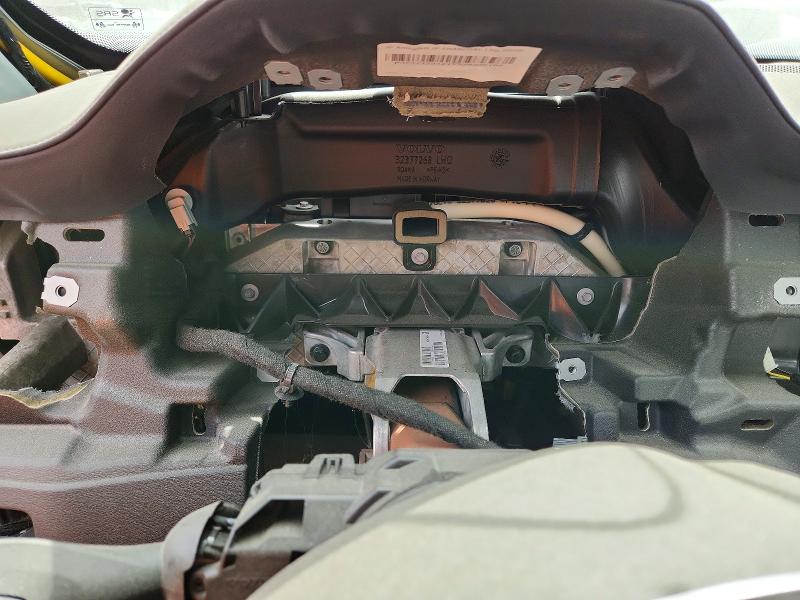 56760176 :رقم المزاد ، YV4062PG0S1370677 vin ، 2025 Volvo Xc90 مزاد بيع