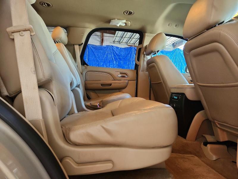 2010 Cadillac Escalade მანქანა იყიდება აუქციონზე, vin: 1GYUCAEF9AR146013, აუქციონის ნომერი: 57528476