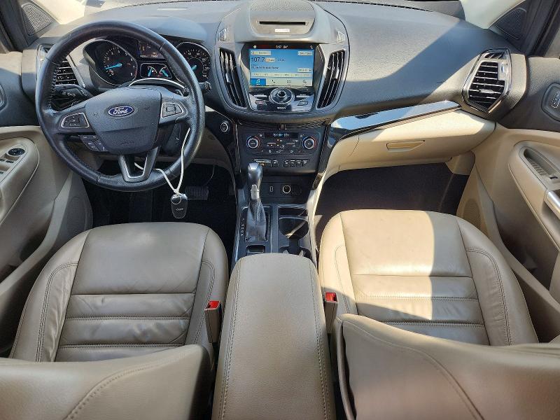 2017 Ford Escape მანქანა იყიდება აუქციონზე, vin: 1FMCU9J96HUF09822, აუქციონის ნომერი: 57695456
