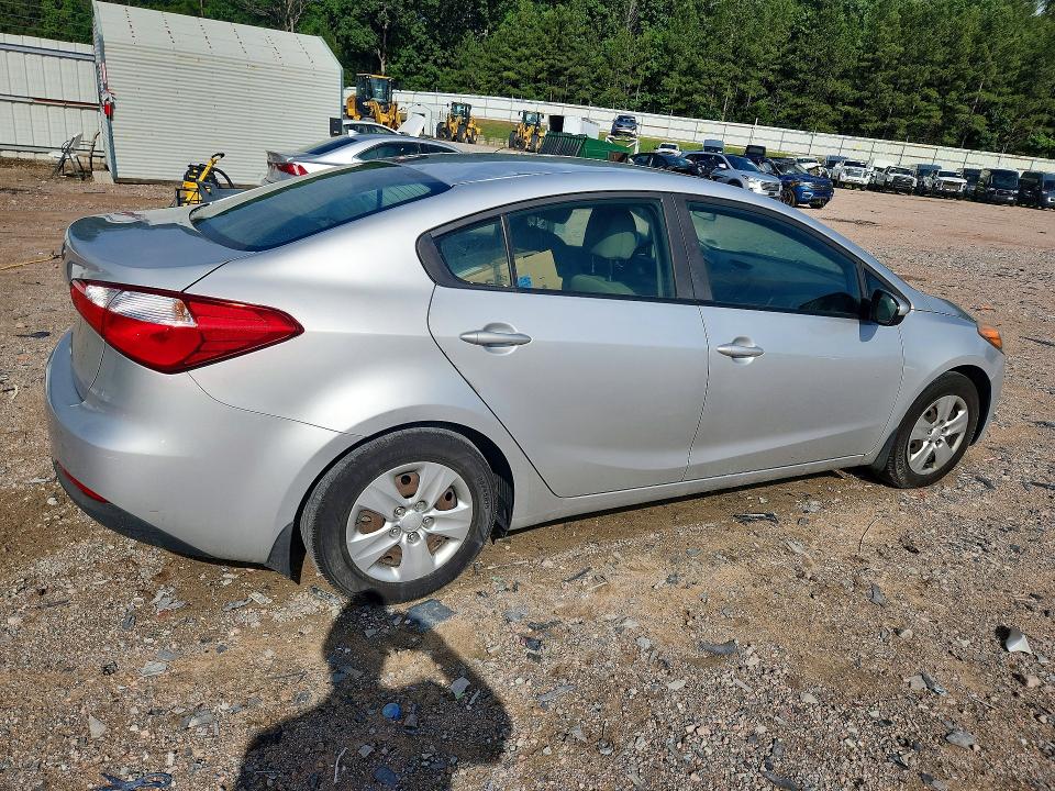 2016 Kia Forte მანქანა იყიდება აუქციონზე, vin: KNAFK4A6XG5615342, აუქციონის ნომერი: 58661636