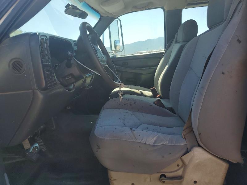 57138246 :رقم المزاد ، 1GBJC39U64E302537 vin ، 2004 Chevrolet Silverado مزاد بيع