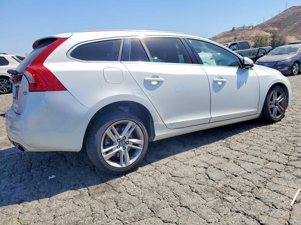 Продаж на аукціоні авто 2015 Volvo V60, vin: YV140MEBXF1208094, номер лоту: 56189256