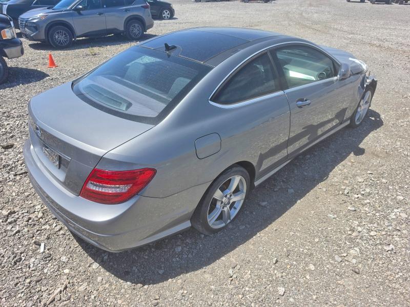 Продаж на аукціоні авто 2012 Mercedes-benz C, vin: WDDGJ4HB2CF792300, номер лоту: 58017216