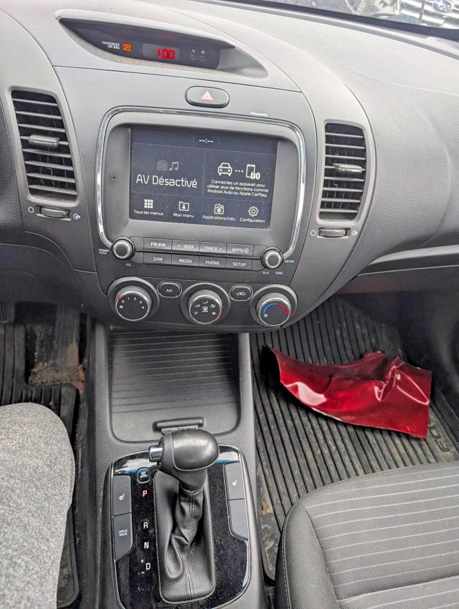 57307466 :رقم المزاد ، 3KPFL4A77JE207367 vin ، 2018 Kia Forte مزاد بيع