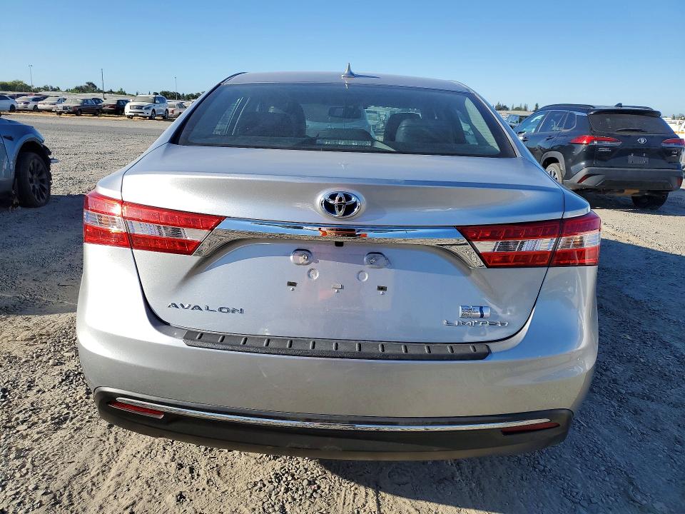 85985365 :رقم المزاد ، 4T1BD1EB6FU047365 vin ، 2015 Toyota Avalon مزاد بيع