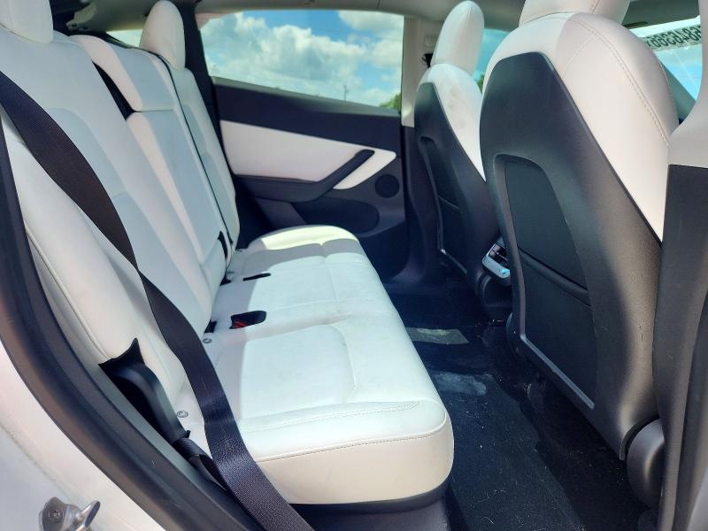56846366 :رقم المزاد ، 5YJYGDEE8MF303982 vin ، 2021 Tesla Model Y مزاد بيع