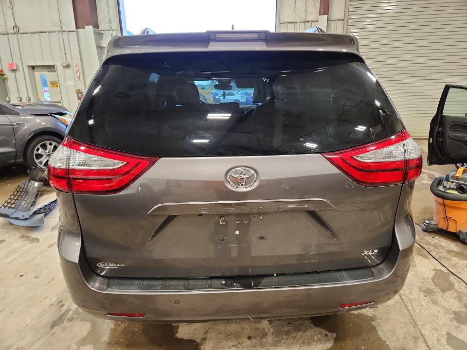 Продаж на аукціоні авто 2019 Toyota Sienna, vin: 5TDYZ3DC6KS011678, номер лоту: 55572616