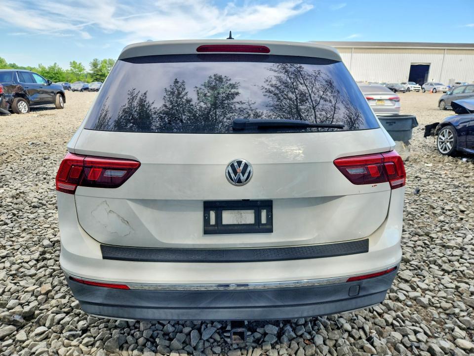 Auction sale of the 2018 Volkswagen Tiguan, vin: 3VV2B7AX4JM003085, lot number: 55979036