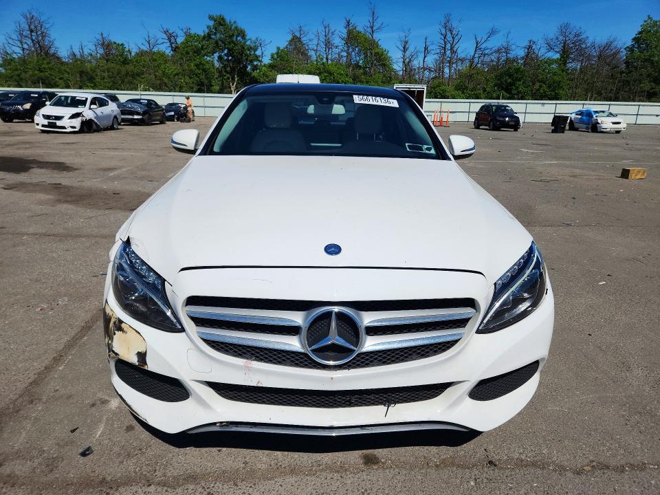 56616136 :رقم المزاد ، 55SWF4JB2GU104497 vin ، 2016 Mercedes-benz C مزاد بيع