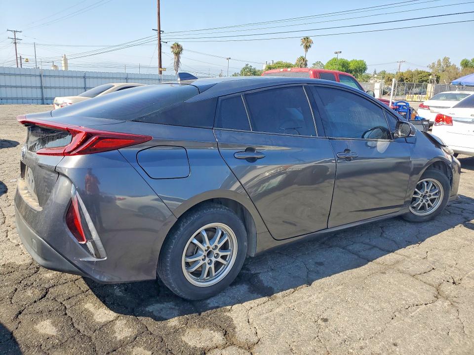 Продажа на аукционе авто 2020 Toyota Prius Prime, vin: JTDKARFP8L3140878, номер лота: 58106006