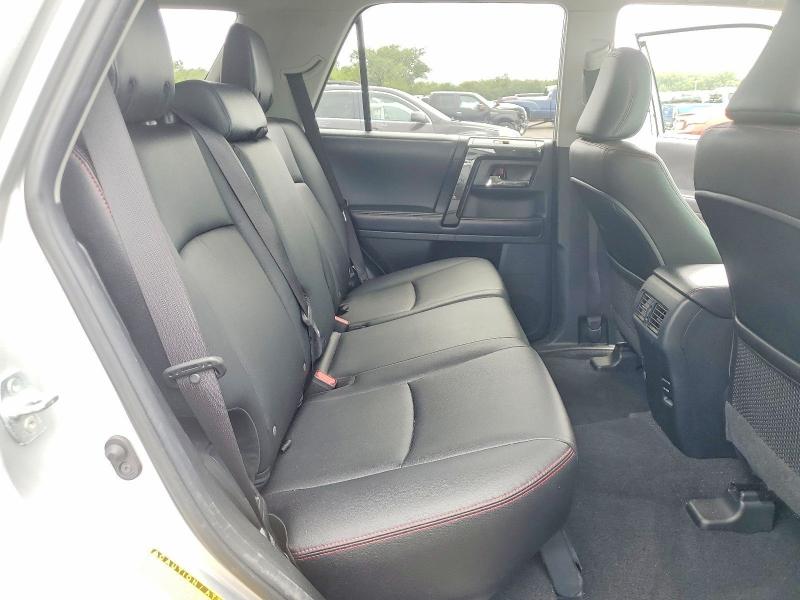 Продаж на аукціоні авто 2018 Toyota 4runner, vin: JTEBU5JR0J5566215, номер лоту: 57673616