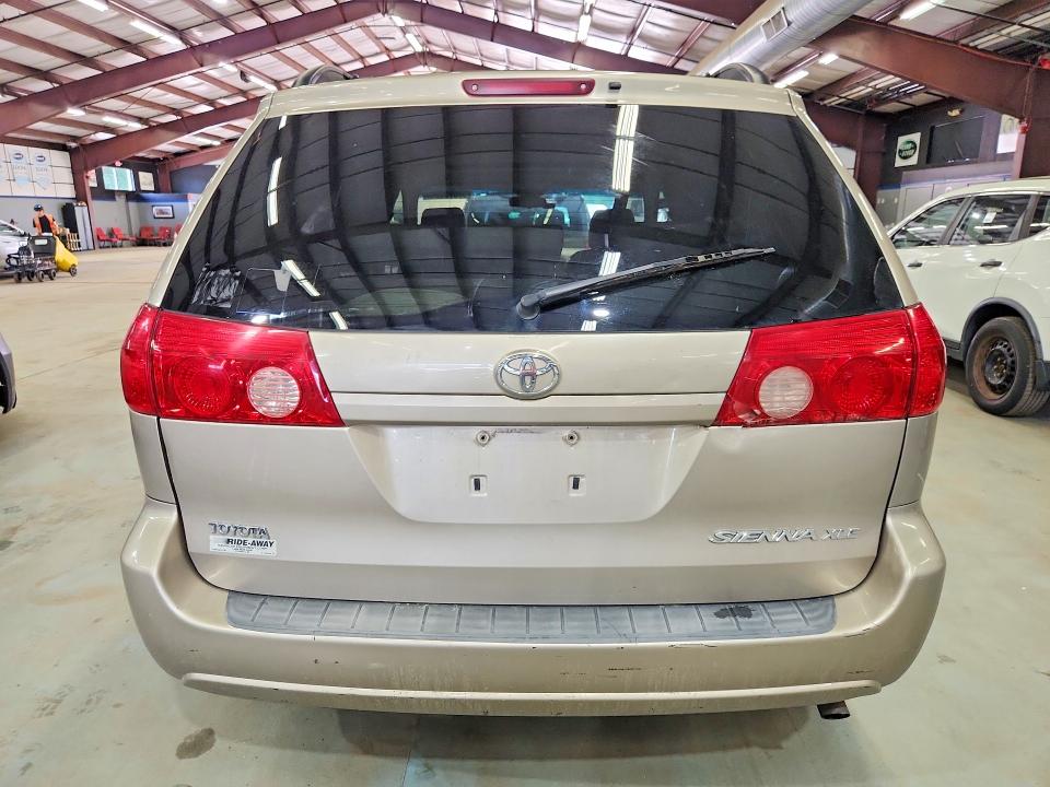 58573226 :رقم المزاد ، 5TDZK22C47S030467 vin ، 2007 Toyota Sienna مزاد بيع