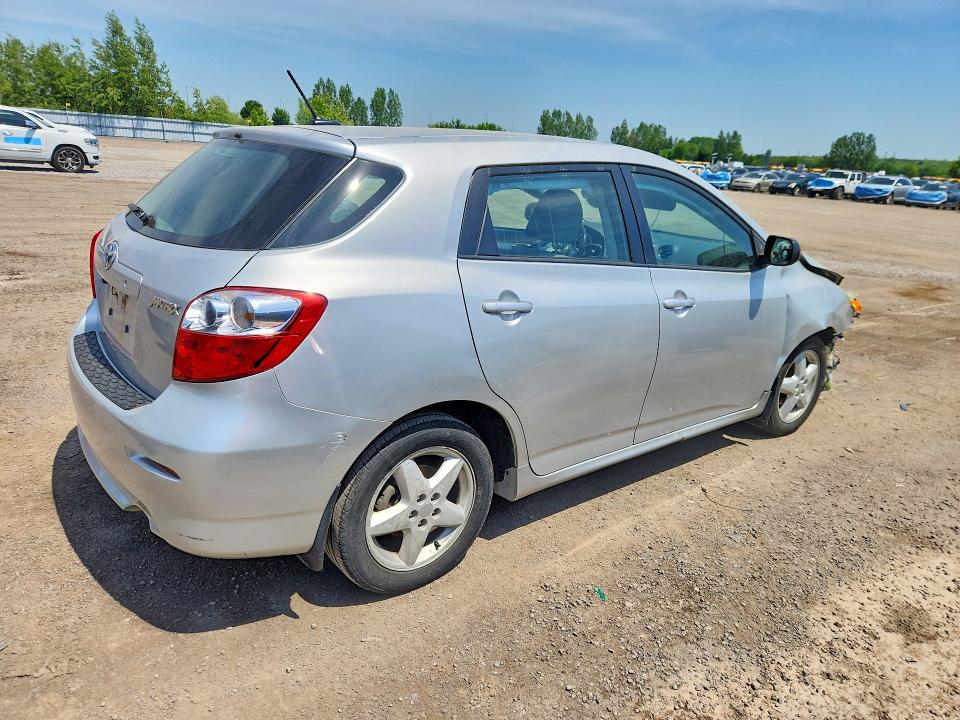 73340855 :رقم المزاد ، 2T1KU4EE5BC713865 vin ، 2011 Toyota Matrix مزاد بيع