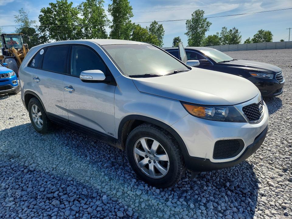 2013 Kia Sorento მანქანა იყიდება აუქციონზე, vin: 5XYKTDA62DG356511, აუქციონის ნომერი: 56075476