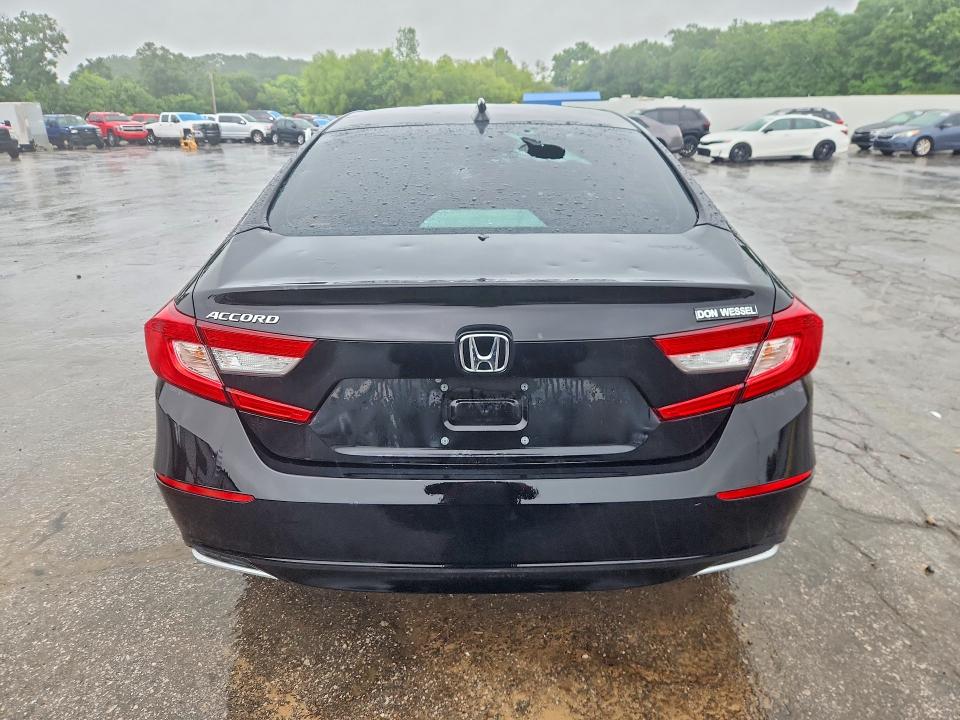 Продаж на аукціоні авто 2018 Honda Accord, vin: 1HGCV1F41JA060607, номер лоту: 57356326