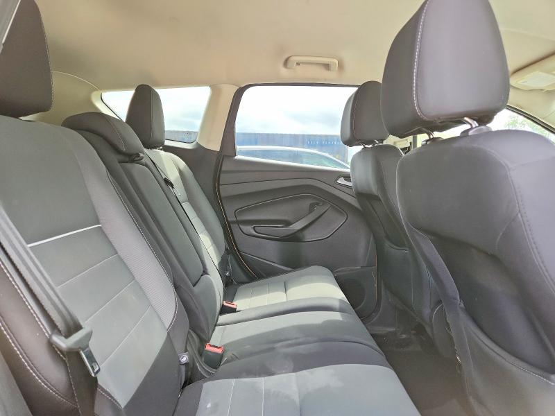 55503546 :رقم المزاد ، 1FMCU9GX2FUC63175 vin ، 2015 Ford Escape مزاد بيع