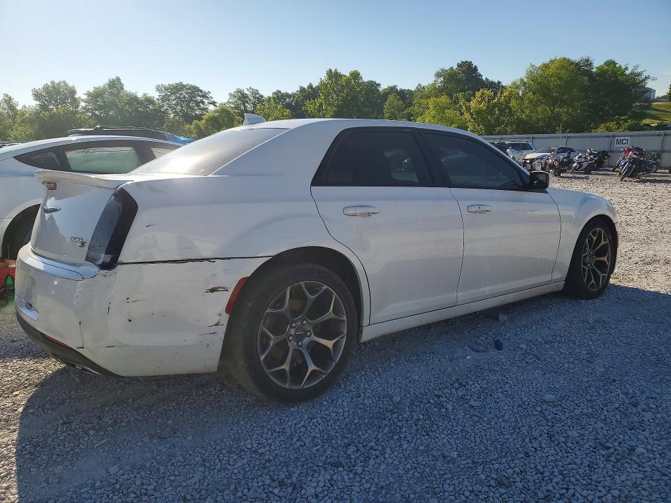 2015 Chrysler 300 მანქანა იყიდება აუქციონზე, vin: 2C3CCABG2FH921570, აუქციონის ნომერი: 58448586