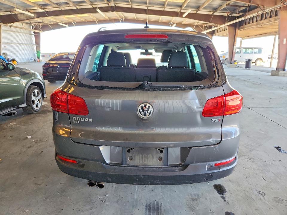 59285746 :رقم المزاد ، WVGVV7AX7HK031446 vin ، 2017 Volkswagen Tiguan مزاد بيع