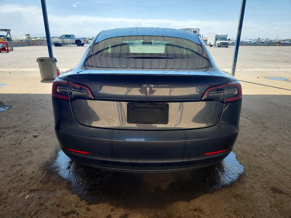 58396256 :رقم المزاد ، 5YJ3E1EA0NF370024 vin ، 2022 Tesla Model 3 مزاد بيع