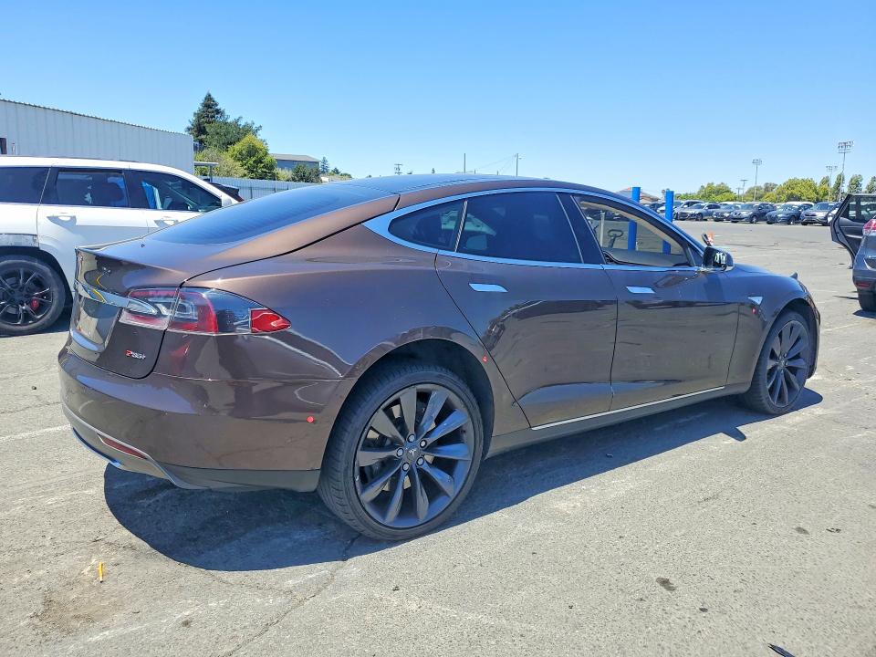 Продажа на аукционе авто 2014 Tesla Model S, vin: 5YJSA1H15EFP50303, номер лота: 58839776