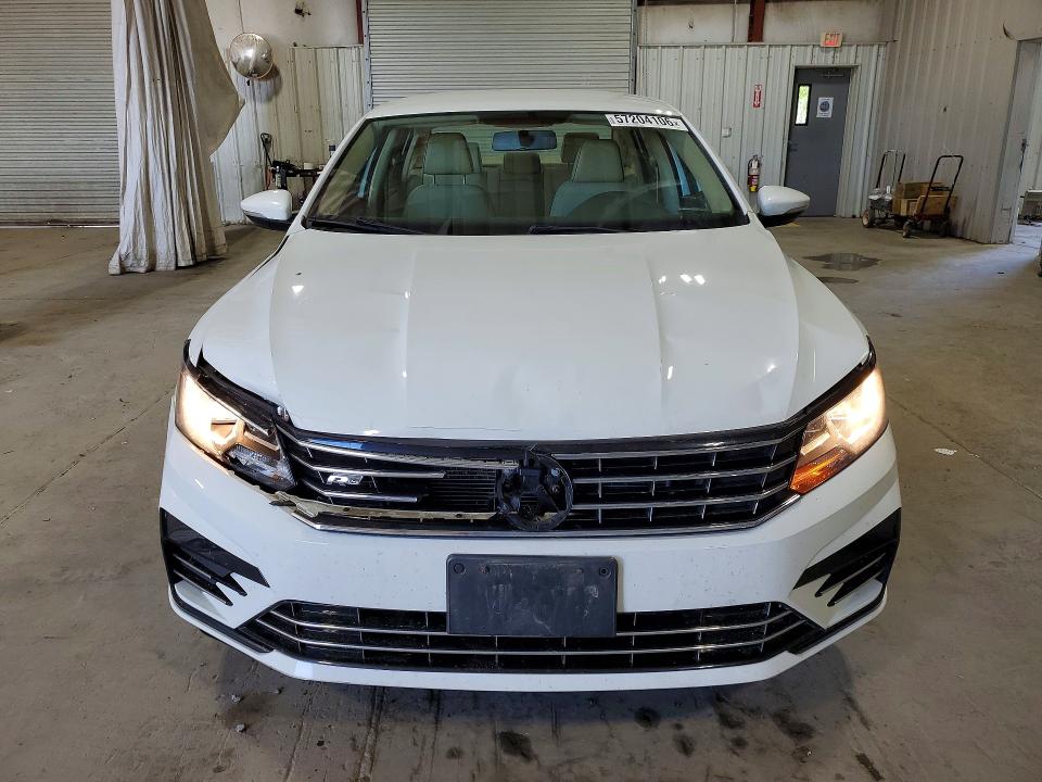 Продажа на аукционе авто 2018 Volkswagen Passat, vin: 1VWAA7A32JC016619, номер лота: 57204106