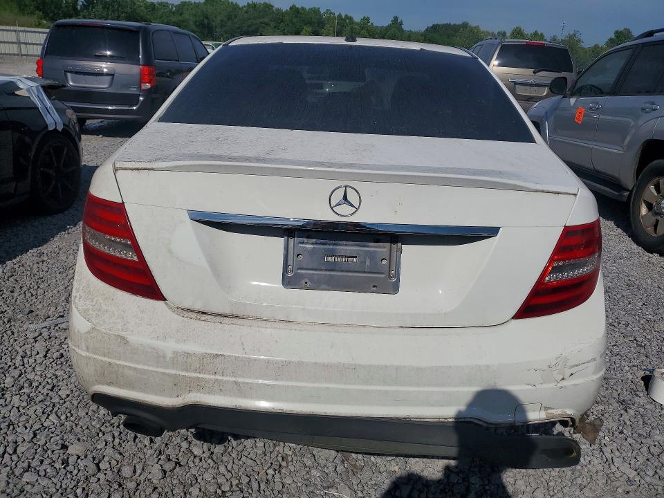 58385946 :رقم المزاد ، WDDGF4HB4ER305701 vin ، 2014 Mercedes-benz C مزاد بيع