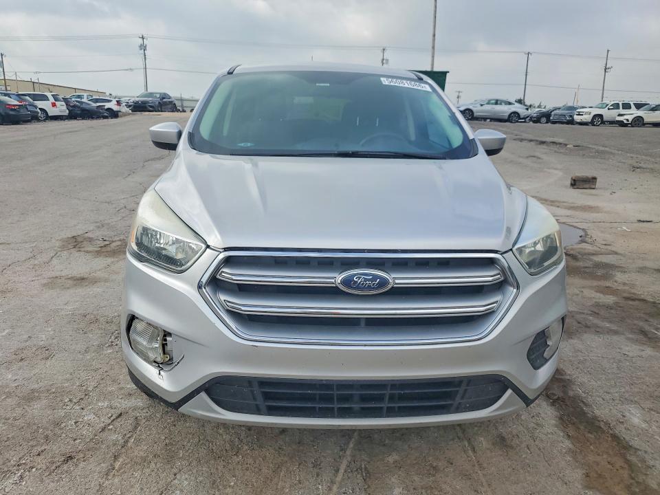 56081686 :رقم المزاد ، 1FMCU0GD0HUA80913 vin ، 2017 Ford Escape مزاد بيع