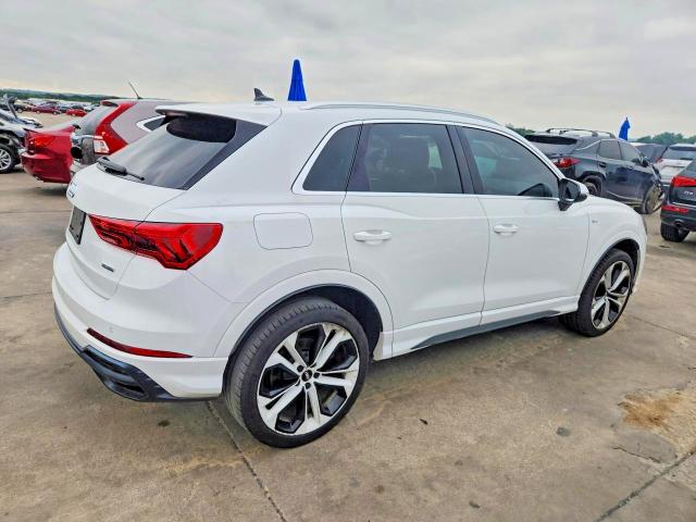 55926496 :رقم المزاد ، WA1EECF32L1036565 vin ، 2020 Audi Q3 مزاد بيع