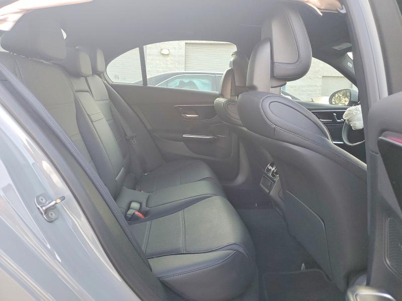 58723586 :رقم المزاد ، W1KAF4GB1SR288018 vin ، 2025 Mercedes-benz C مزاد بيع