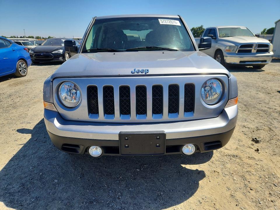 57272076 :رقم المزاد ، 1C4NJPBA2HD207642 vin ، 2017 Jeep Patriot مزاد بيع