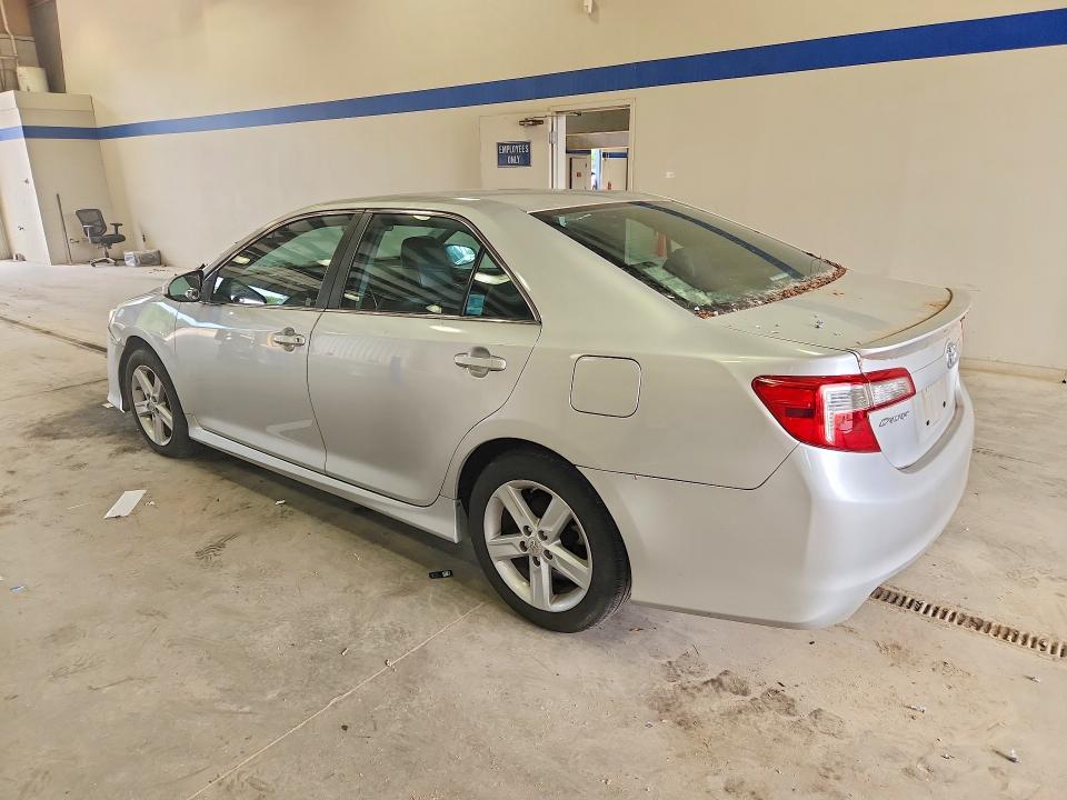 58525256 :رقم المزاد ، 4T1BF1FK1DU700951 vin ، 2013 Toyota Camry مزاد بيع
