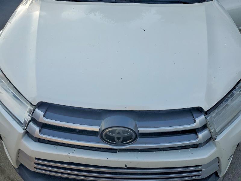 2019 Toyota Highlander მანქანა იყიდება აუქციონზე, vin: 5TDJZRFH3KS582736, აუქციონის ნომერი: 56459146
