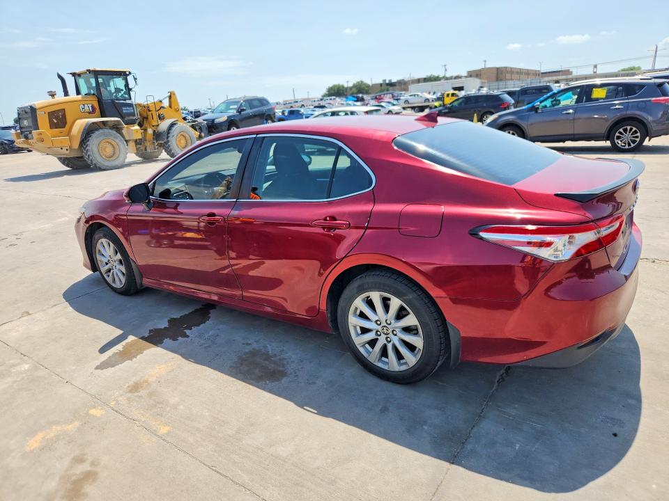 57881416 :رقم المزاد ، 4T1L11AKXLU397984 vin ، 2020 Toyota Camry مزاد بيع
