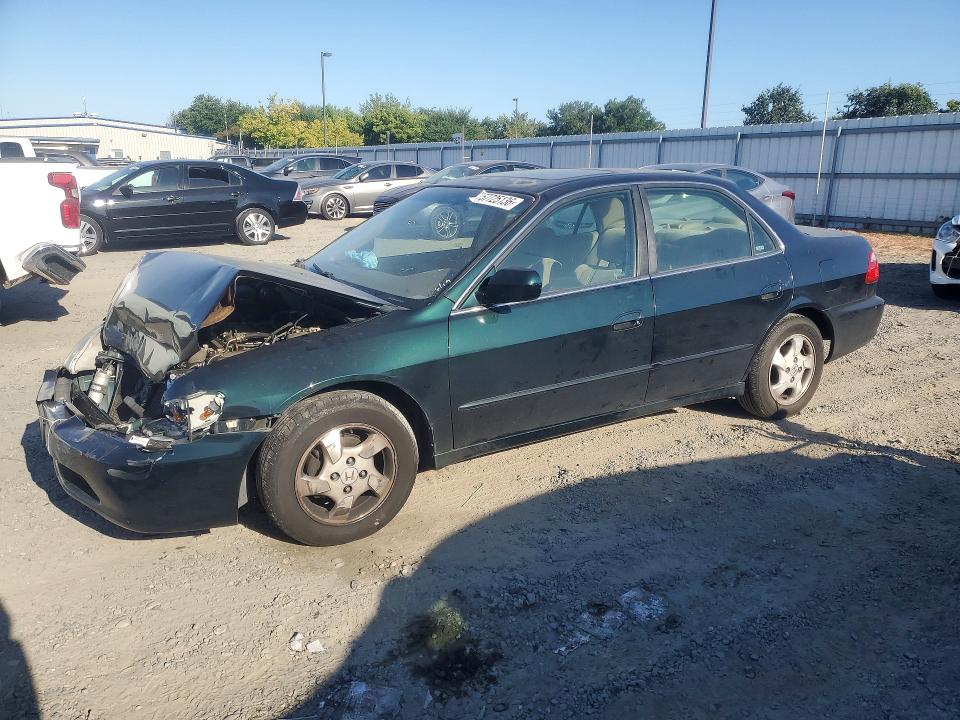 57725136 :رقم المزاد ، JHMCG6676YC030404 vin ، 2000 Honda Accord مزاد بيع