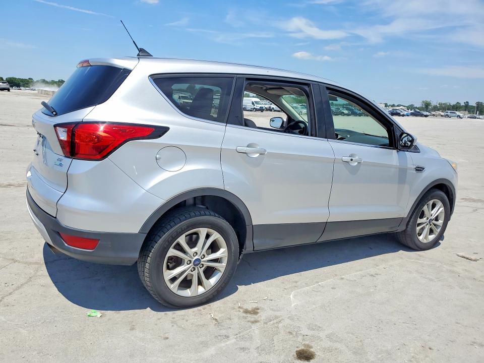 2019 Ford Escape მანქანა იყიდება აუქციონზე, vin: 1FMCU9G98KUB07444, აუქციონის ნომერი: 56533936