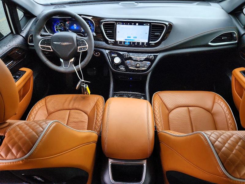 Продаж на аукціоні авто 2023 Chrysler Pacifica, vin: 2C4RC1N73PR542493, номер лоту: 57705476