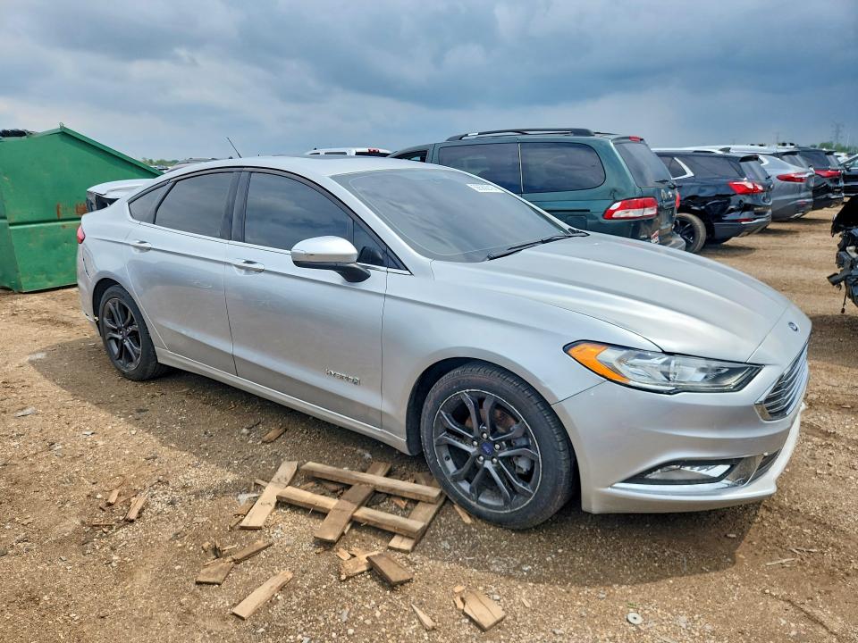 56589216 :رقم المزاد ، 3FA6P0LU2JR219361 vin ، 2018 Ford Fusion مزاد بيع