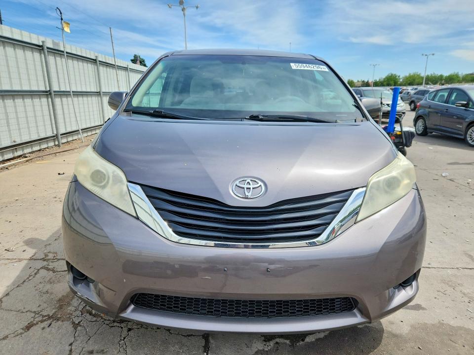 Продажа на аукционе авто 2011 Toyota Sienna, vin: 5TDKK3DC0BS037624, номер лота: 55946296