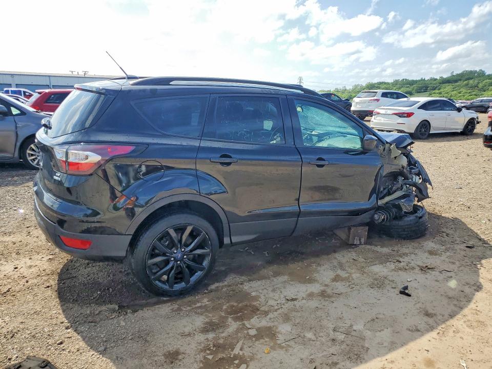 Продаж на аукціоні авто 2017 Ford Escape, vin: 1FMCU9G97HUB87764, номер лоту: 59099826