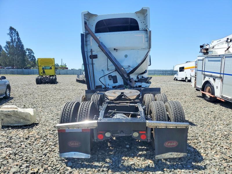 Продажа на аукционе авто 2015 Peterbilt 579, vin: 1XPBD49X9FD276861, номер лота: 54855476